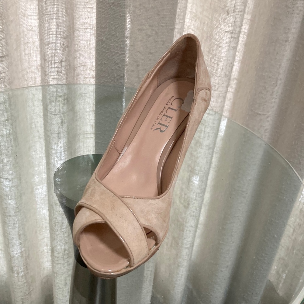 Italian suede open toe suede shoes. Elegant. Made in Italy. Sexy, feminine look.